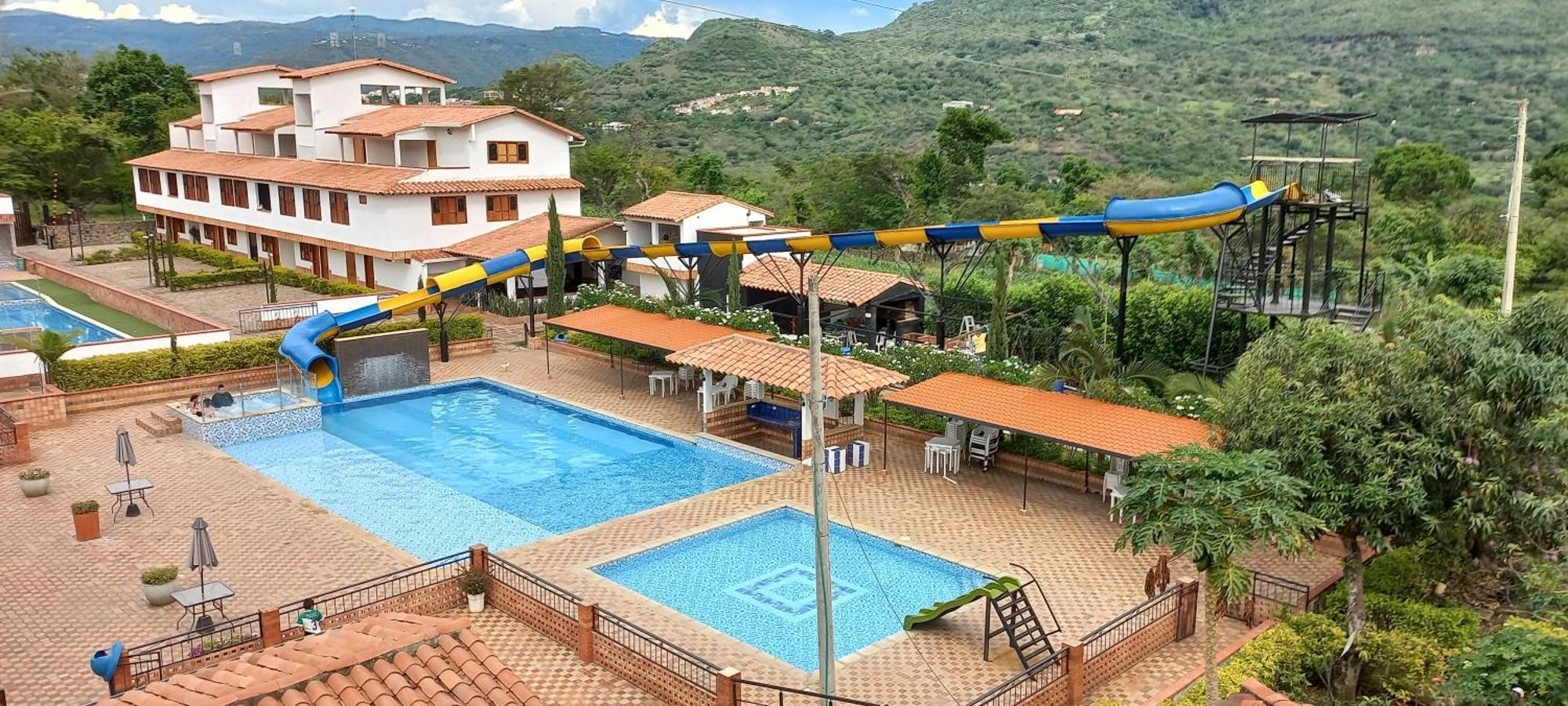 Campestre Puerta Del Sol * San Gil