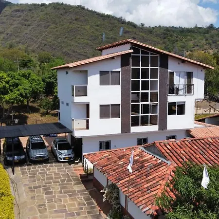 Hotel Resort Campestre Puerta Del Sol - San Gil Exterior photo
