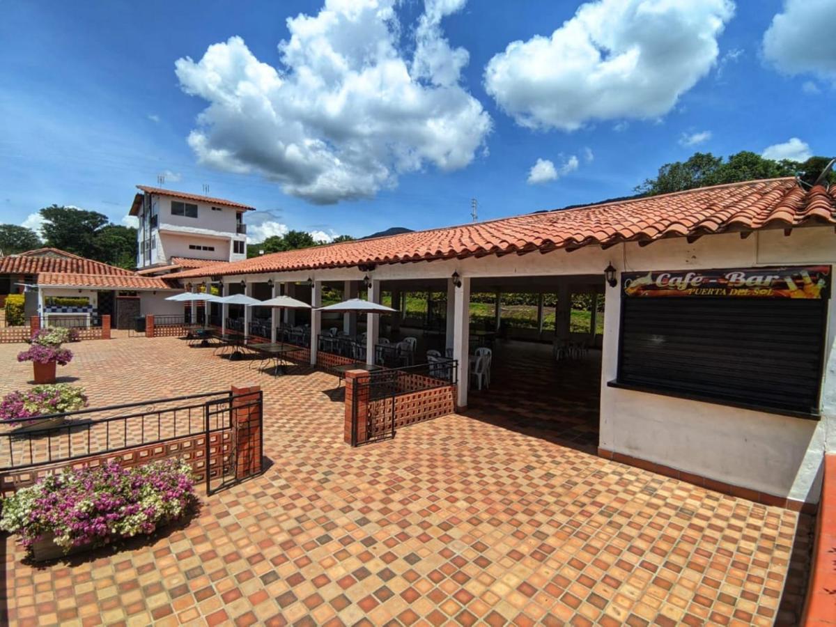 Campestre Puerta Del Sol - * San Gil