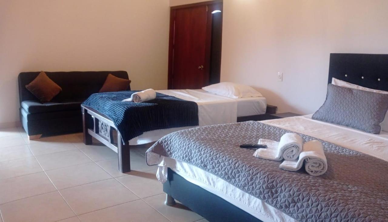 Campestre Puerta Del Sol - *