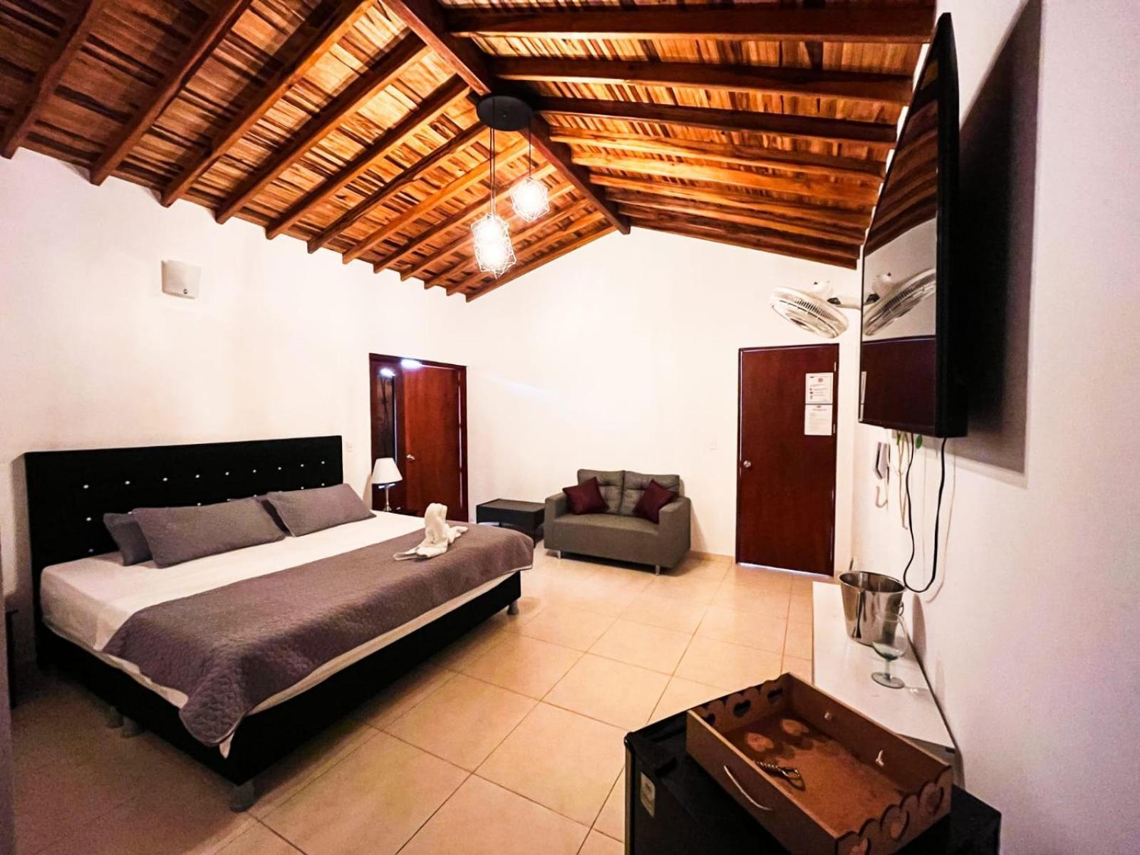 Campestre Puerta Del Sol - * San Gil